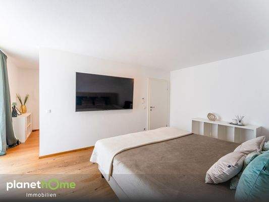 Schlafzimmer mit Badezimmer