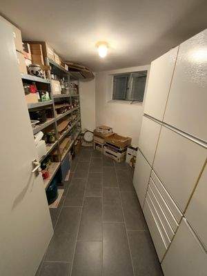 Vorratsraum im Keller