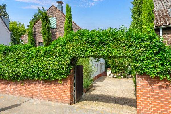 Zufahrt zum Objekt.jpg