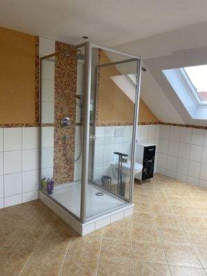 Duschbad im DG