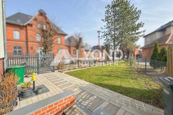 Innenhof mit kleinen Garten