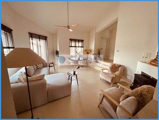 36813ece1d074cc5b437853d15b60970-original