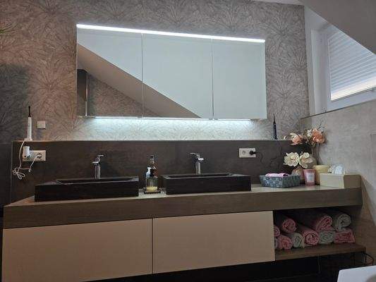 Doppelwaschbecken mit Unterschrank & Spiegelschrank