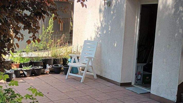 14 Eingang Untergeschoss Garage.jpg