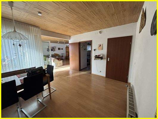 Blick auf den Ess- & Wohnbereich