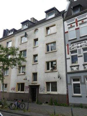 Straßenansicht von rechts