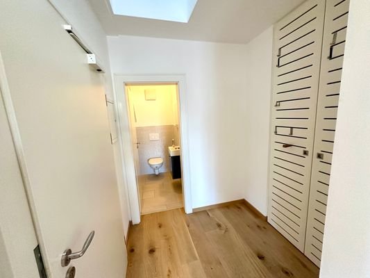 Gäste WC / Garderobe