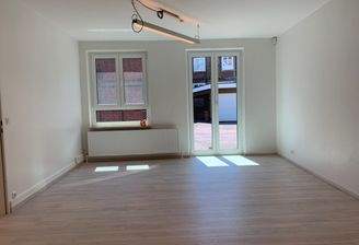 Büro ggü. des Einganges