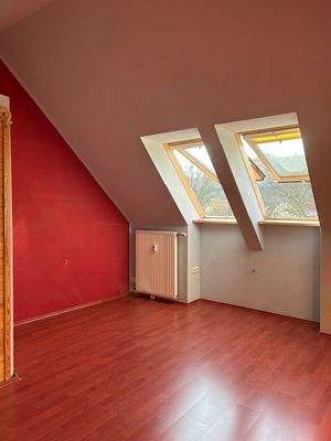 Abstellraum im Dachspitz