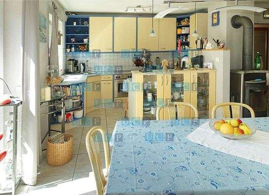 52F886C9-8160-40E2-8029-8A6C72