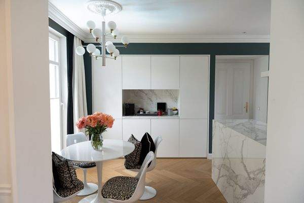 WOHN- und ESSBEREICH/KÜCHE