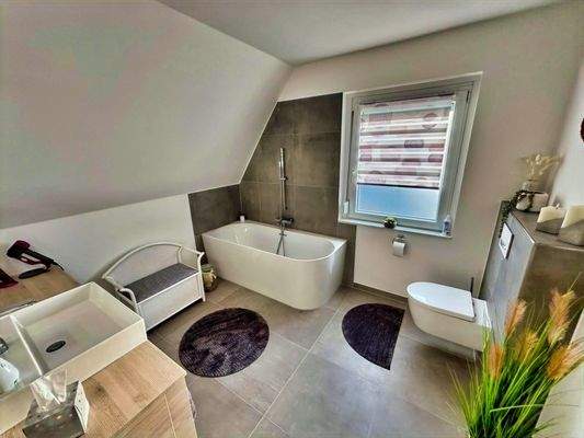 Badezimmer Dachgeschoss