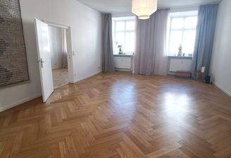 Großer Besprechungsraum