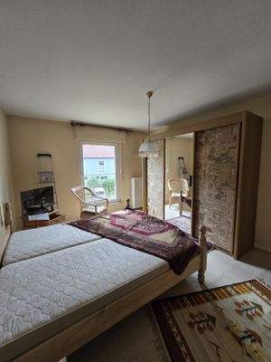 Schlafzimmer OG 1.jpg