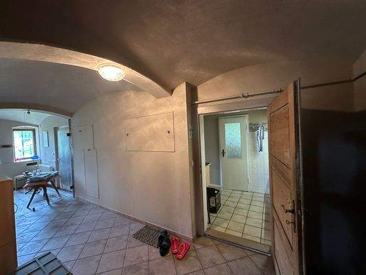 Zugang zur Wohnung EG links