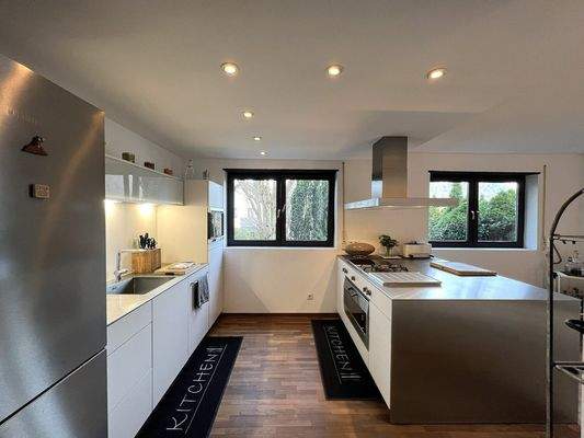 Hochwertige Einbauküche