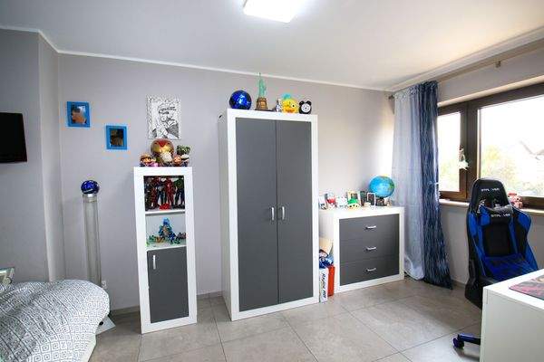 Neuhofen-Fröbelstr. - 18