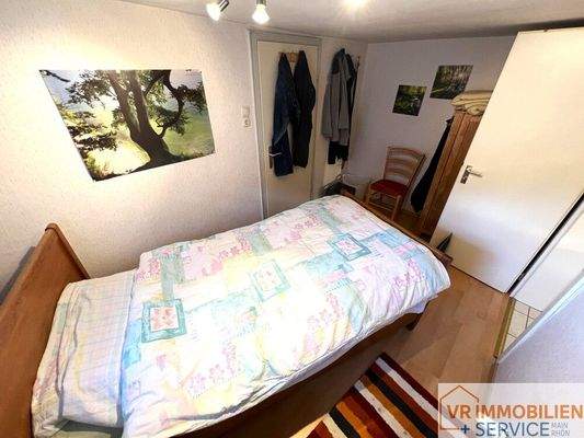 Durchgangszimmer älteres Gebäude