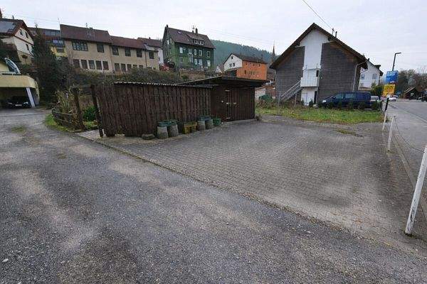 Grundstück - Parkplatz