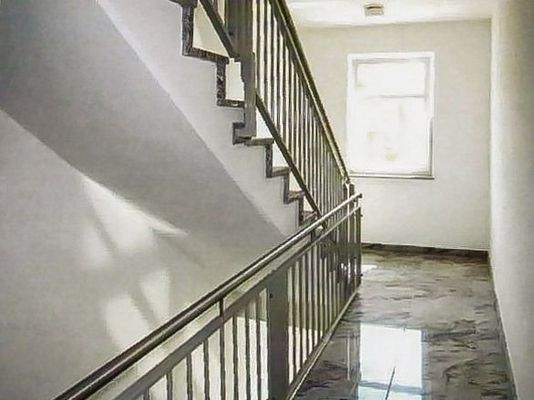 Treppenhaus u. Aufzug ca. 2015