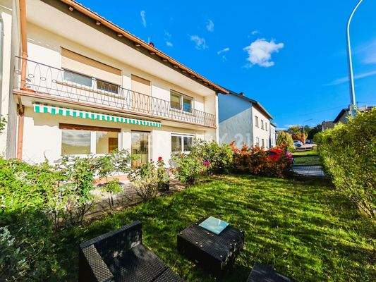 toller Garten für EG oder Stellplätze