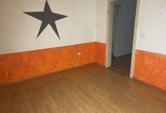 Wohnzimmer mit Sternmotiv