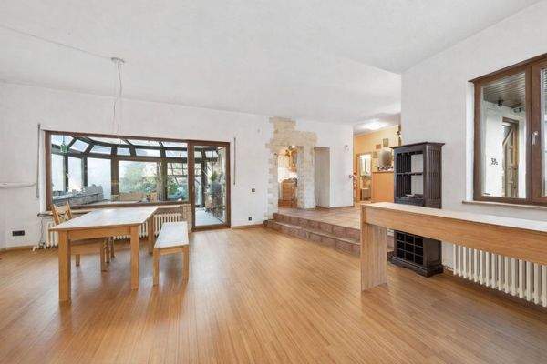 Wohnzimmer mit Bambusfußboden