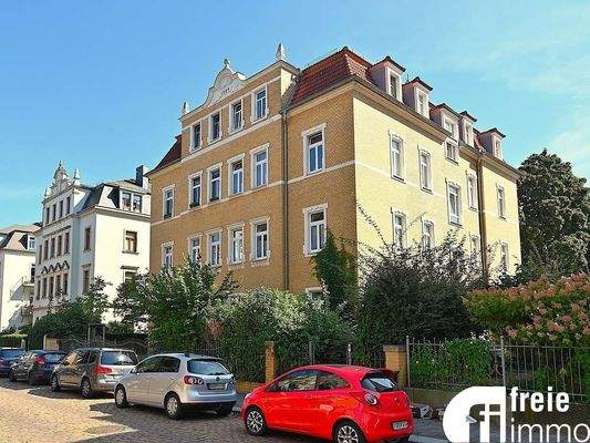 Objektansicht-Straßenseite