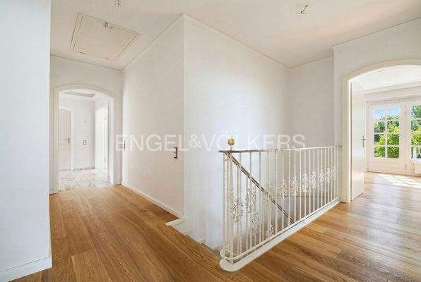 Flur(KI generiert Sommer)