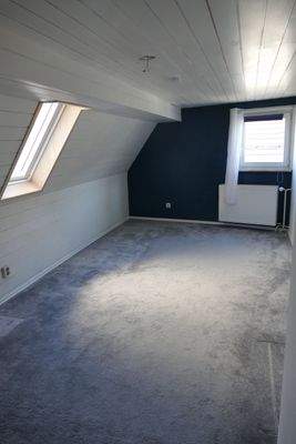 Zimmer im DG links.JPG