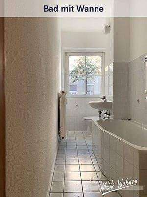 Bad mit Wanne