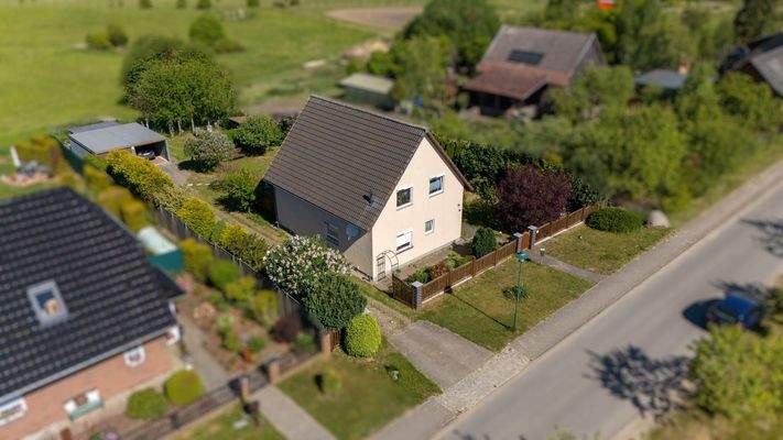 Süd-Ostseite mit Auffahrt