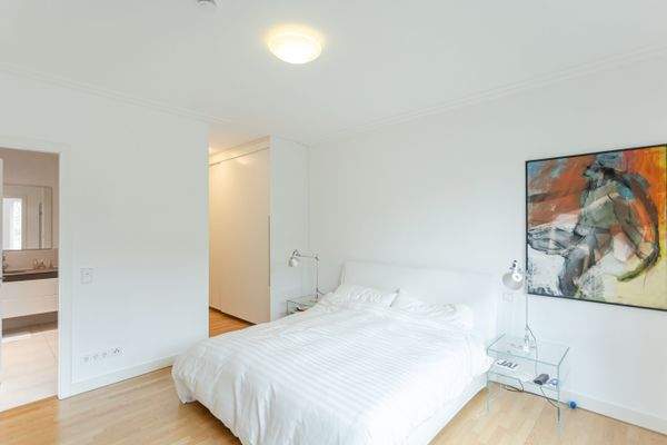 Schlafzimmer mit Ankleide