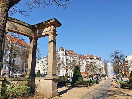 Viktoria-Luise-Platz 4.jpg