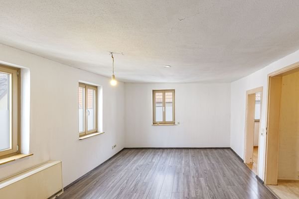 EG: Wohn- und Esszimmer
