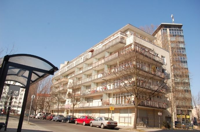 Bezugsfreie Neubau-Eigentumswohnung mit Sonnen-Balkon in ruhiger und zentraler City-Lage