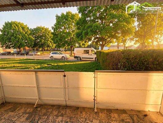 Balkon mit Zugang zur Gartenfläche