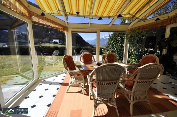 KUNDL - Einfamilienhaus - Wintergarten mit Frontbeschattung offen