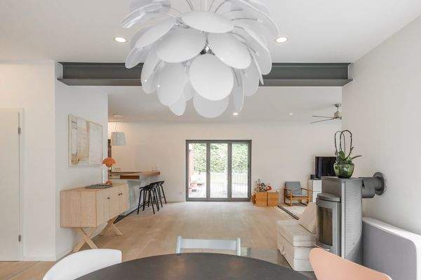 Großer und lichtdurchfluteter Wohn-/ Essbereich