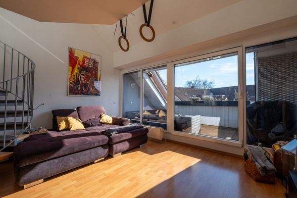 Wohnen und Süd-Balkonloggia