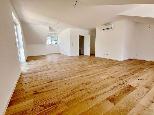 Offener Wohn-Ess- und Kochbereich