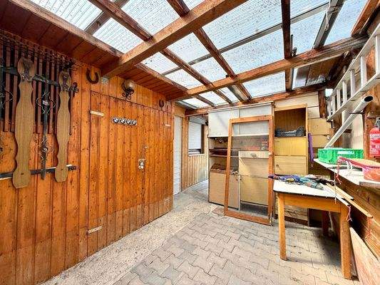 praktische Nebengebäude