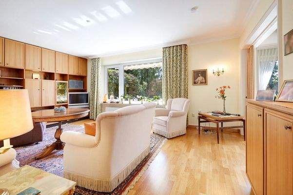 Wohnbereich mit Blick in den Garten