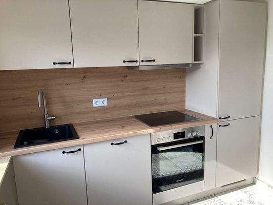 Einbauküche im 2. OG