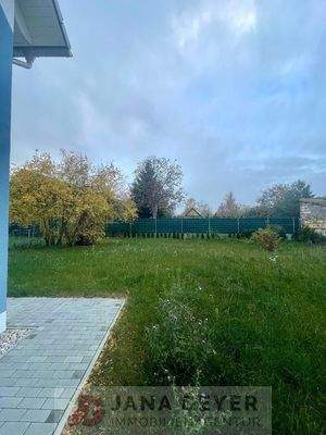 hinteres Gartengrundstück