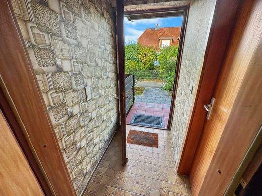 Hauseingang + Flur