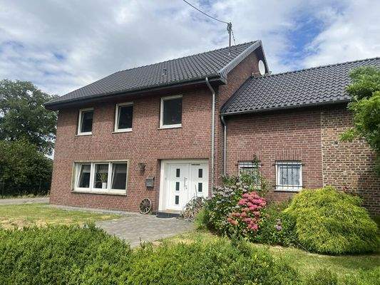 Frontansicht Wohnhaus