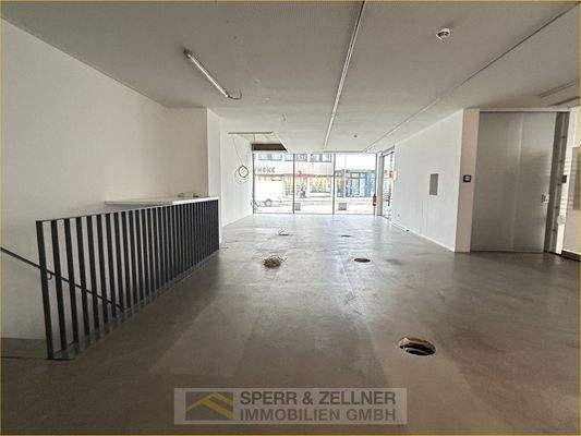 Verkaufsfläche/Bürofläche 