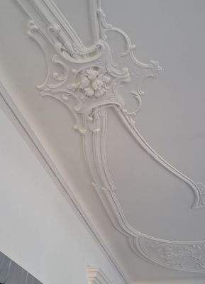 Deckenstuckelemente
