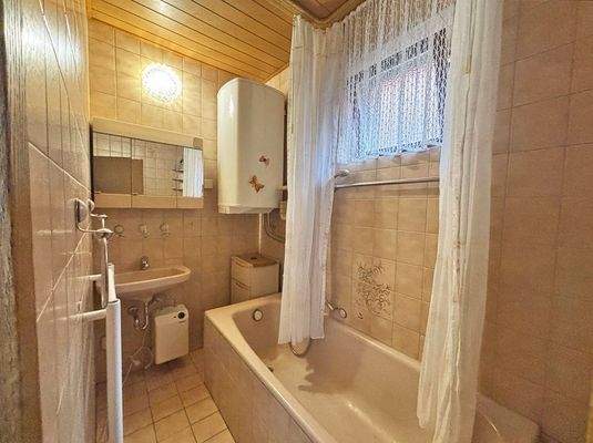 Badezimmer im Erdgeschoss